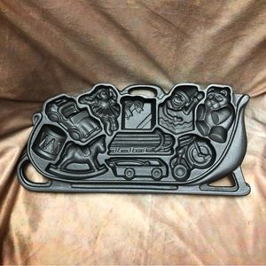 A Sleigh Full Of Toys Cast Iron Pan  /John Wright Cast Iron